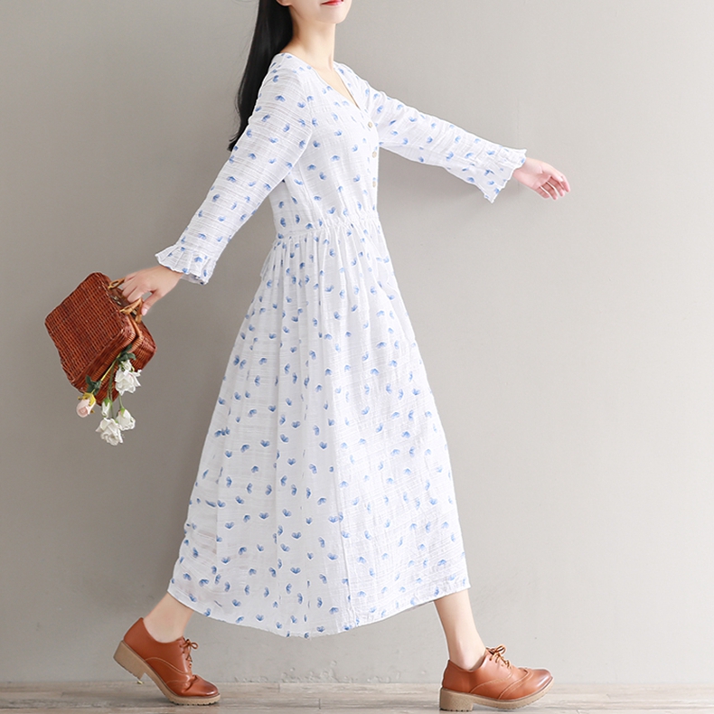 laperfumeria女装宽松显瘦裙子2017新款森女系v领复古长款碎花长袖