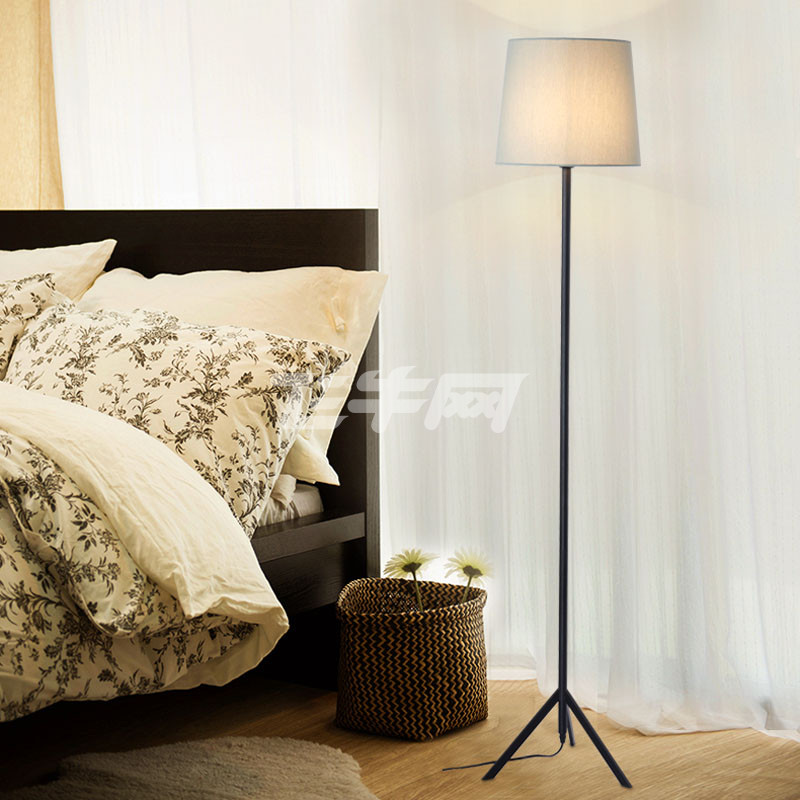 美吉特现代布艺灯罩铁艺北欧简约风落地灯客厅书房卧室床头灯黑色白色