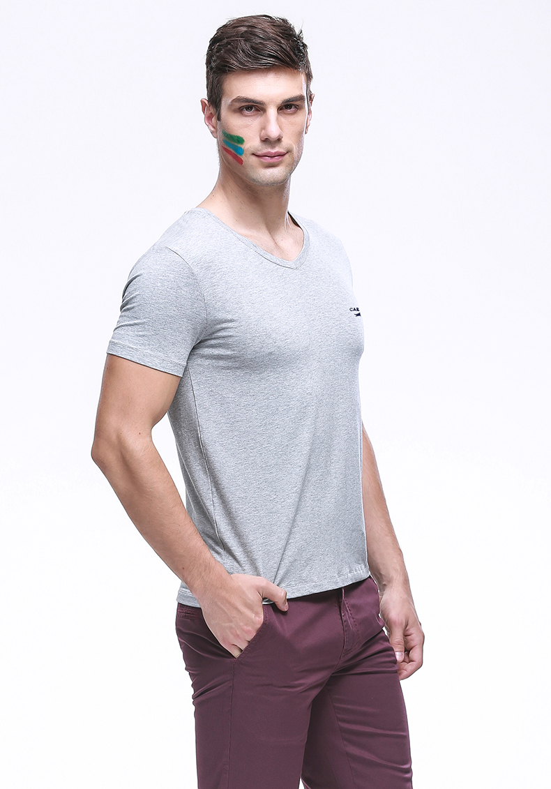 卡帝乐鳄鱼春夏男士莫代尔v领短袖t恤修身时尚加大码舒适t恤男